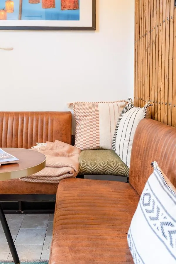 Bed & Breakfast Bb The Warehouse Zandvoort